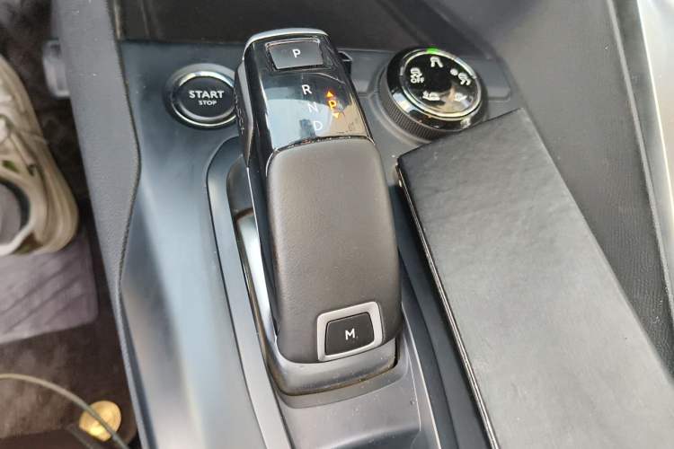 Used Peugeot 4008 2021 400THP Tech Edition Gear Lever