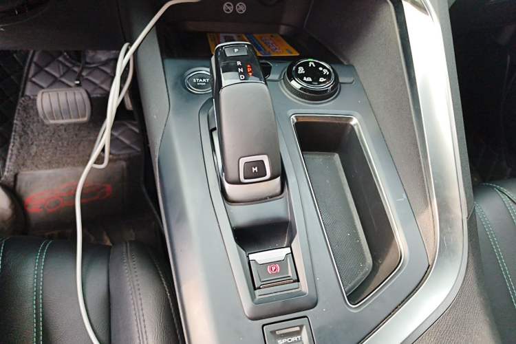 Used Peugeot 4008 2021 360THP Technology Edition Gear Lever