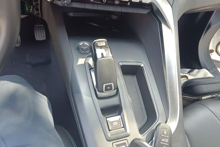 Used Peugeot 4008 2021 360THP Performance Edition Gear Lever