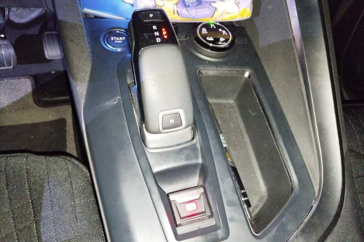 Used Peugeot 4008 2021 360THP Technology Edition Gear Lever