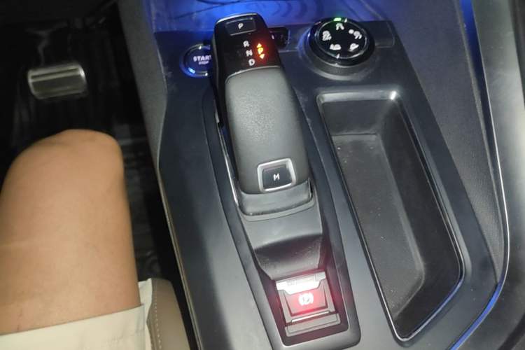 Used Peugeot 4008 2021 400THP Ultimate GT Edition Gear Lever