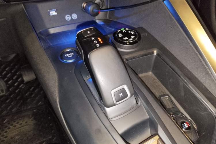 Used Peugeot 4008 2021 400THP Tech Edition Gear Lever