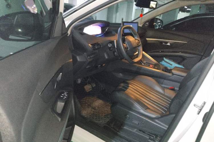 Used Peugeot 4008 2021 400THP Tech Edition Interior 3