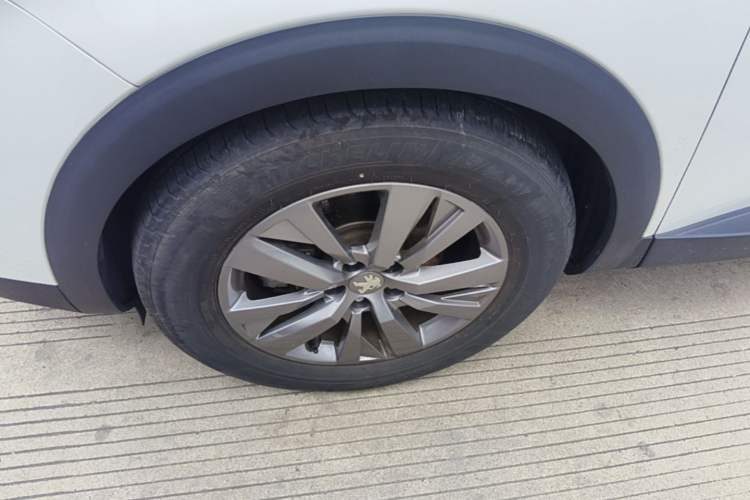 Used Peugeot 4008 2021 360THP Sharp Edition Left Front Wheel Hub