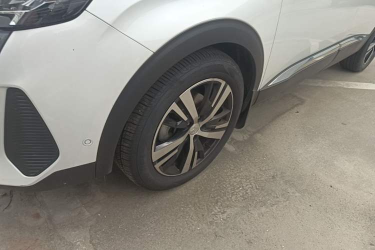 Used Peugeot 4008 2021 360THP Technology Edition Left Front Wheel Hub