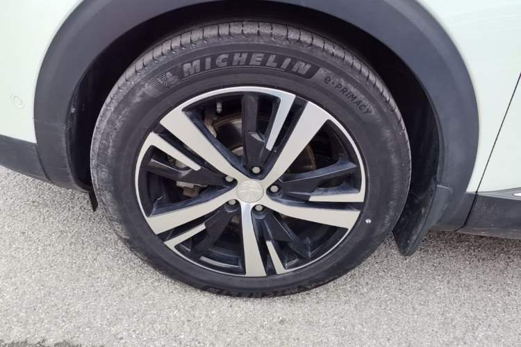 Used Peugeot 4008 2021 360THP Technology Edition Left Front Wheel Hub