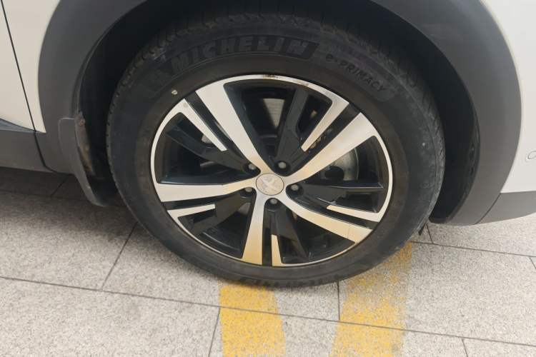 Used Peugeot 4008 2021 400THP Tech Edition Right Front Wheel Hub