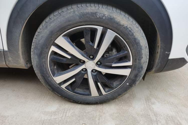 Used Peugeot 4008 2021 360THP Performance Edition Right Front Wheel Hub