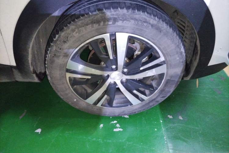 Used Peugeot 4008 2021 360THP Technology Edition Right Front Wheel Hub