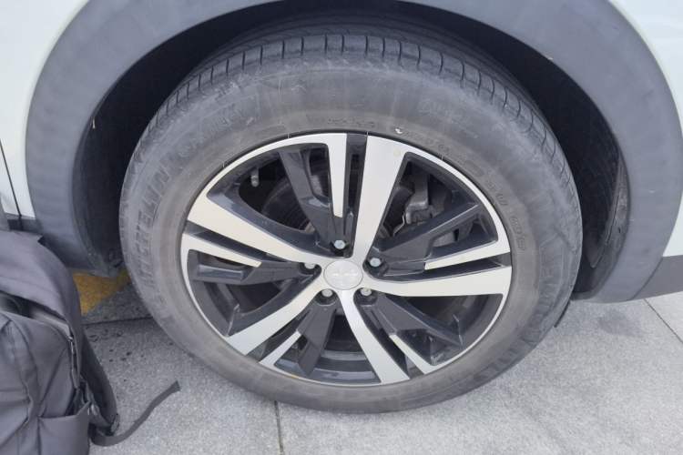 Used Peugeot 4008 2021 360THP Performance Edition Right Front Wheel Hub