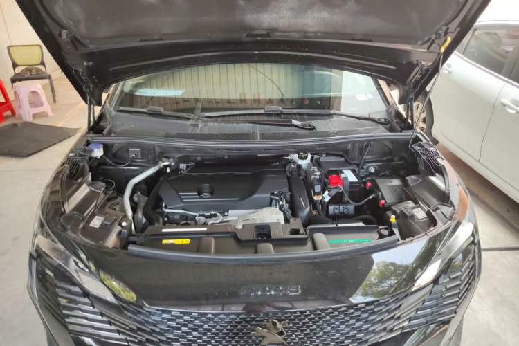 Used Peugeot 4008 2022 400THP Night Tech Edition Engine Bay
