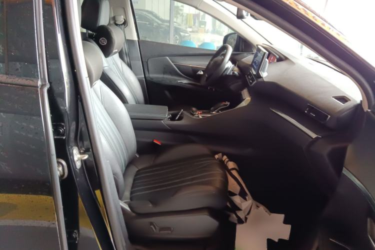 Used Peugeot 4008 2022 400THP Night Tech Edition Right Front Seat