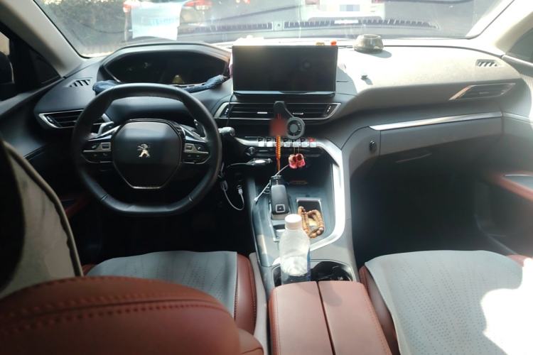 Used Peugeot 4008 2022 400THP Comfort Edition Center Console