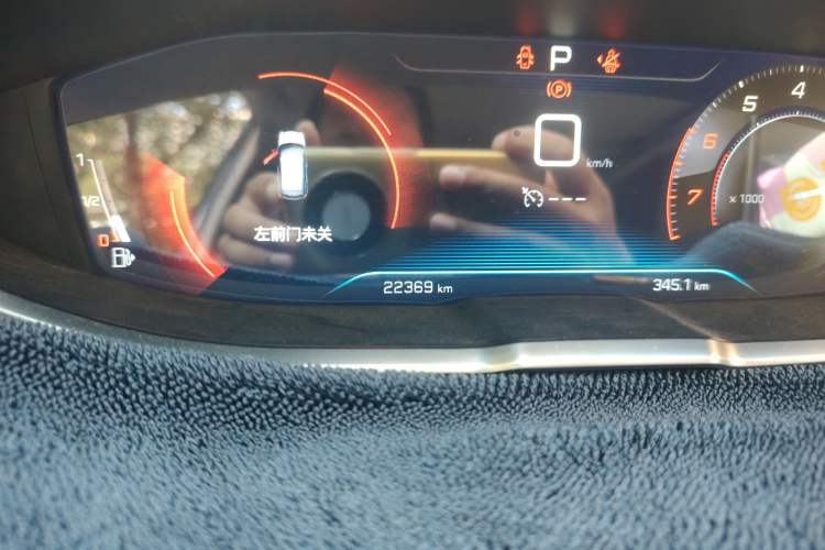 Used Peugeot 4008 2022 400THP Comfort Edition Odometer Close Up