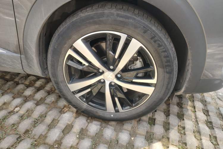 Used Peugeot 4008 2022 400THP Comfort Edition Right Front Wheel Hub