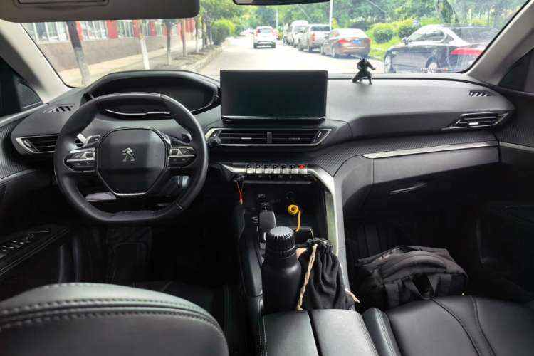 Used Peugeot 4008 2022 400THP Comfort Edition Center Console