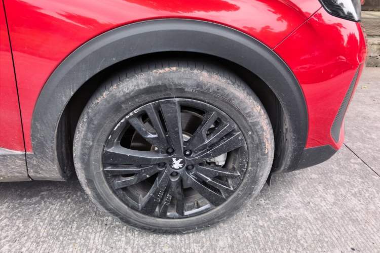 Used Peugeot 4008 2022 400THP Comfort Edition Right Front Wheel Hub