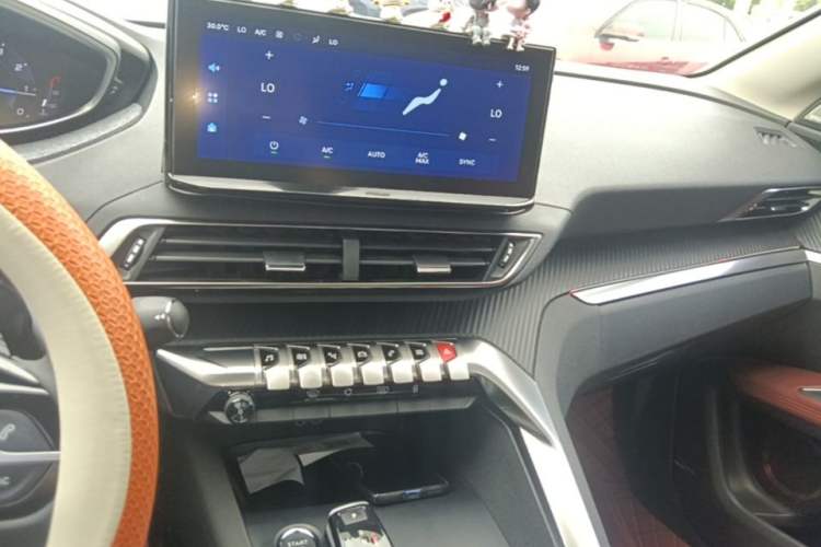 Used Peugeot 4008 2022 400THP Comfort Edition Audio And AC Panel