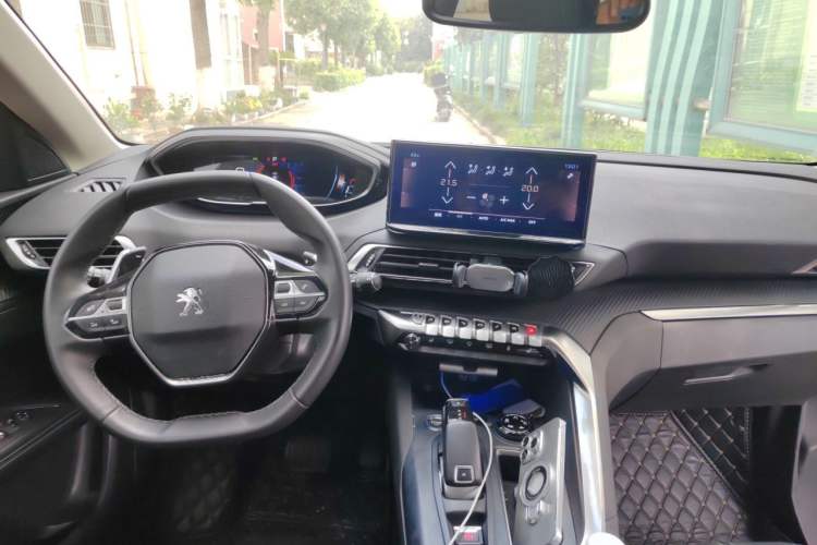 Used Peugeot 4008 2022 400THP Night Tech Edition Center Console