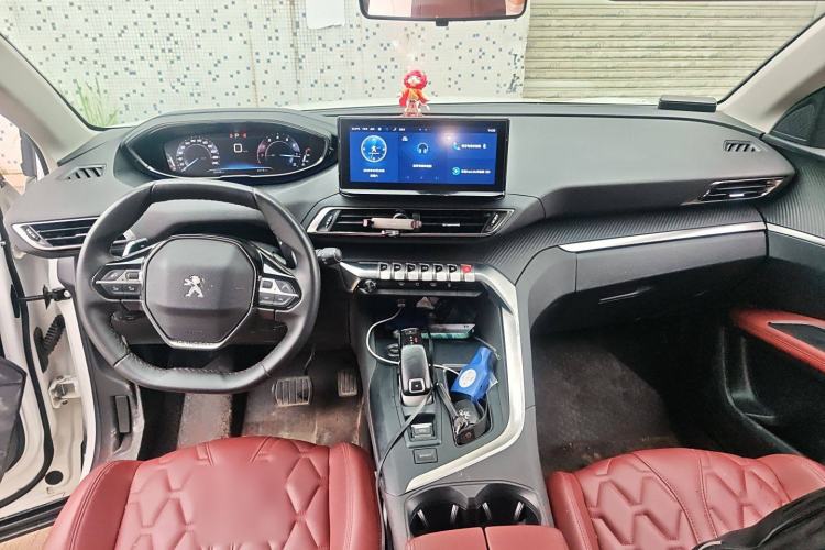 Used Peugeot 4008 2022 400THP Comfort Edition Center Console
