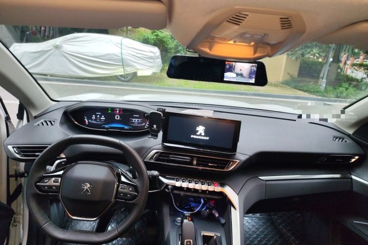 Used Peugeot 4008 2022 400THP Night Edition Center Console