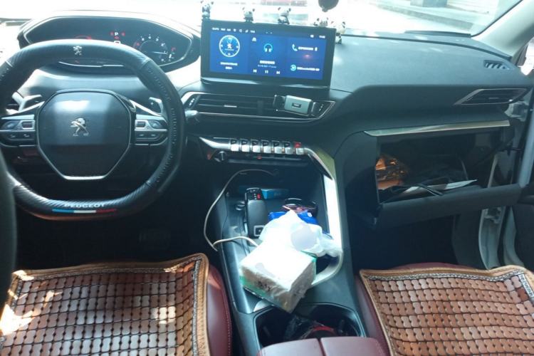 Used Peugeot 4008 2022 400THP Comfort Edition Center Console
