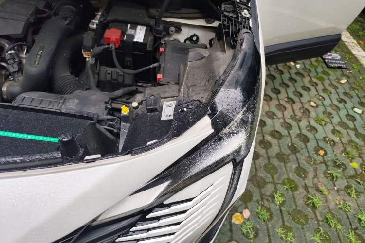 Used Peugeot 4008 2022 400THP Night Edition Engine Bay Left