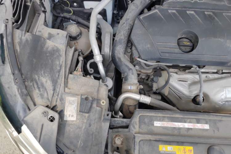 Used Peugeot 4008 2022 400THP Night Tech Edition Engine Bay Right