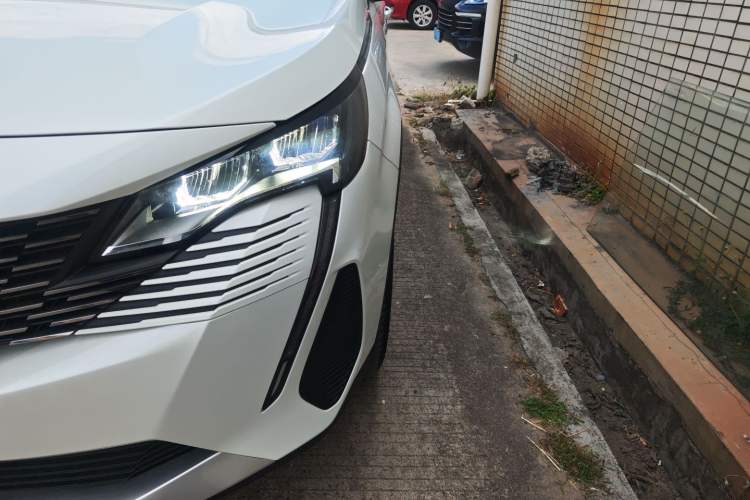 Used Peugeot 4008 2022 400THP Comfort Edition Left Front Headlight