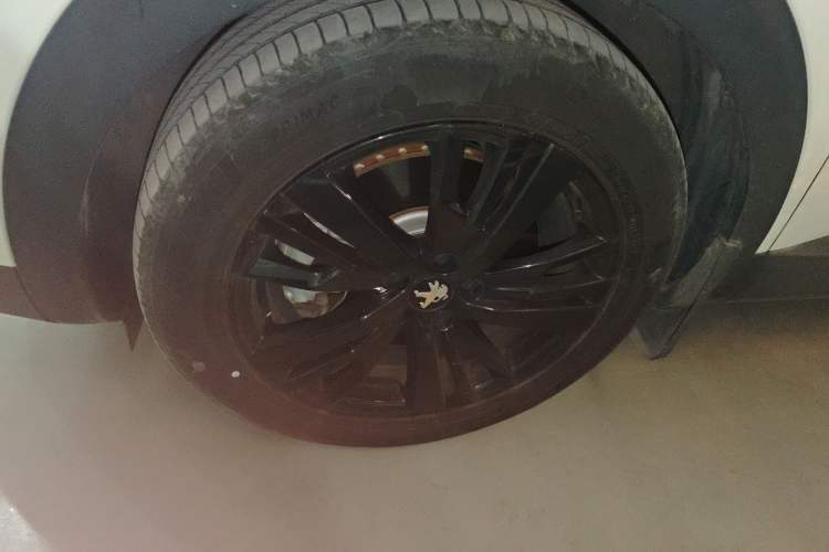 Used Peugeot 4008 2022 400THP Night Tech Edition Left Front Wheel Hub