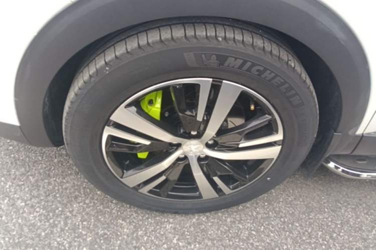 Used Peugeot 4008 2022 400THP Comfort Edition Left Front Wheel Hub