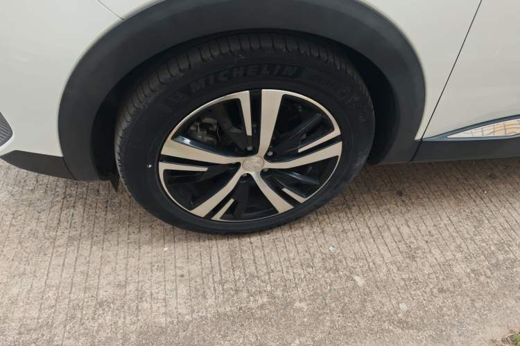 Used Peugeot 4008 2022 400THP Comfort Edition Left Front Wheel Hub