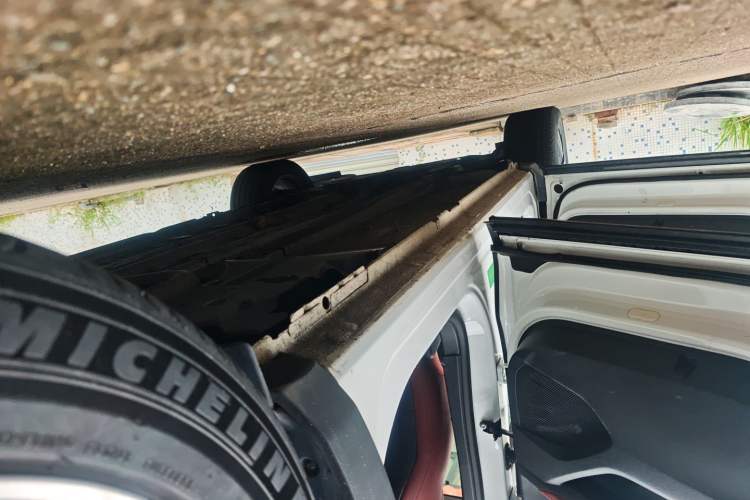 Used Peugeot 4008 2022 400THP Comfort Edition Left Side Sill
