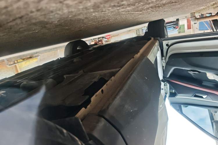 Used Peugeot 4008 2022 400THP Comfort Edition Left Side Sill