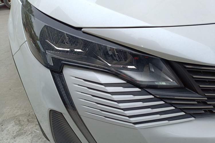 Used Peugeot 4008 2022 400THP Comfort Edition Right Front Headlight