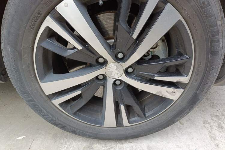 Used Peugeot 4008 2022 400THP Comfort Edition Right Front Wheel Hub