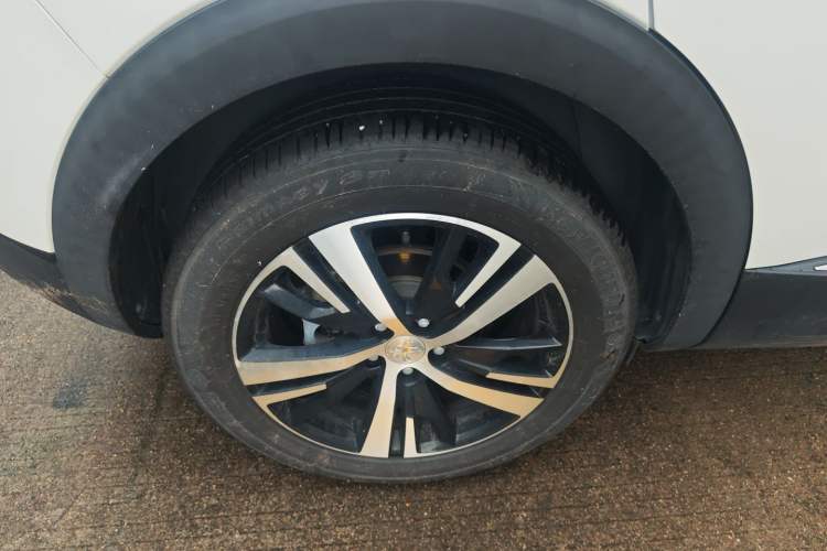 Used Peugeot 4008 2022 400THP Comfort Edition Right Rear Wheel Hub