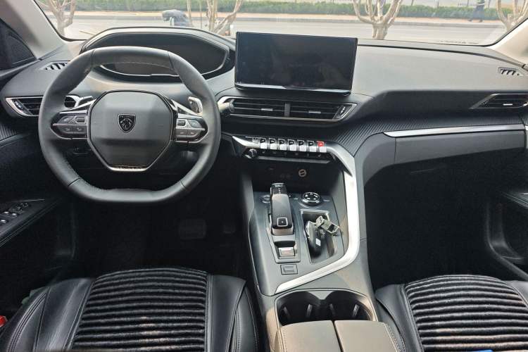 Used Peugeot 4008 2023 360THP Technology Edition Center Console