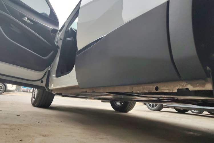 Used Peugeot 4008 2023 360THP Technology Edition Left Side Sill