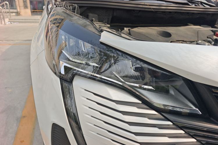 Used Peugeot 4008 2023 360THP Technology Edition Right Front Headlight