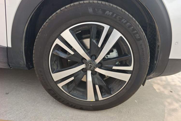 Used Peugeot 4008 2023 360THP Technology Edition Right Front Wheel Hub