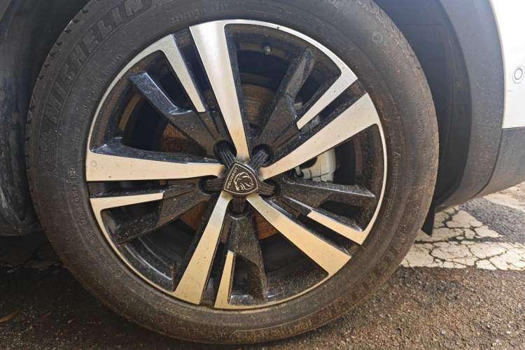 Used Peugeot 4008 2023 360THP Technology Edition Right Front Wheel Hub