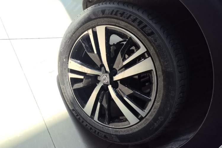 Used Peugeot 4008 2023 360THP Technology Edition Right Rear Wheel Hub