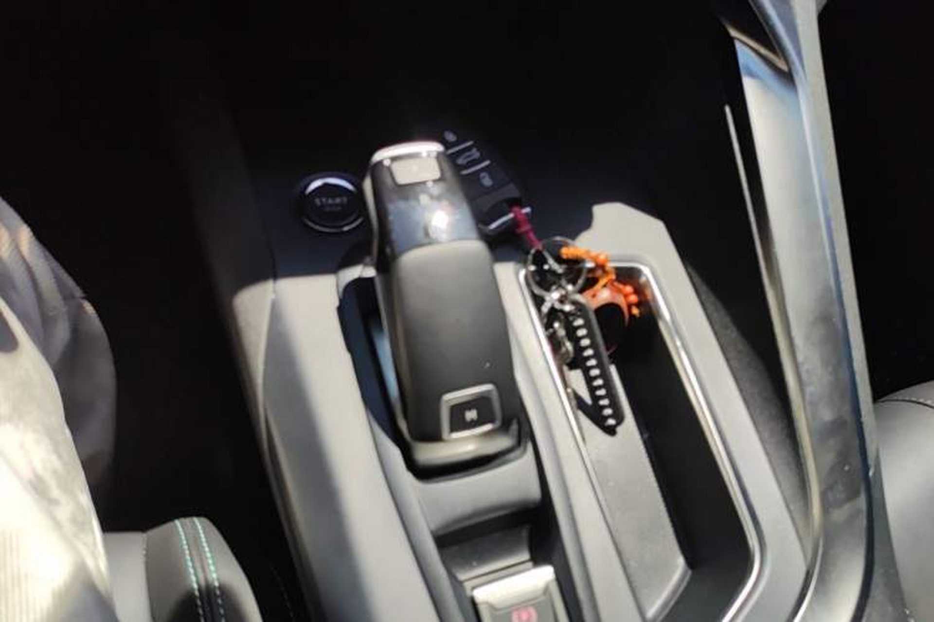 Used Peugeot 4008 2024 360THP Driving Fun Edition Gear Lever