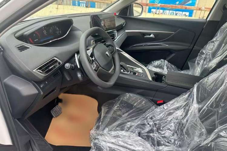 Used Peugeot 4008 2024 360THP Driving Fun Edition Interior 2