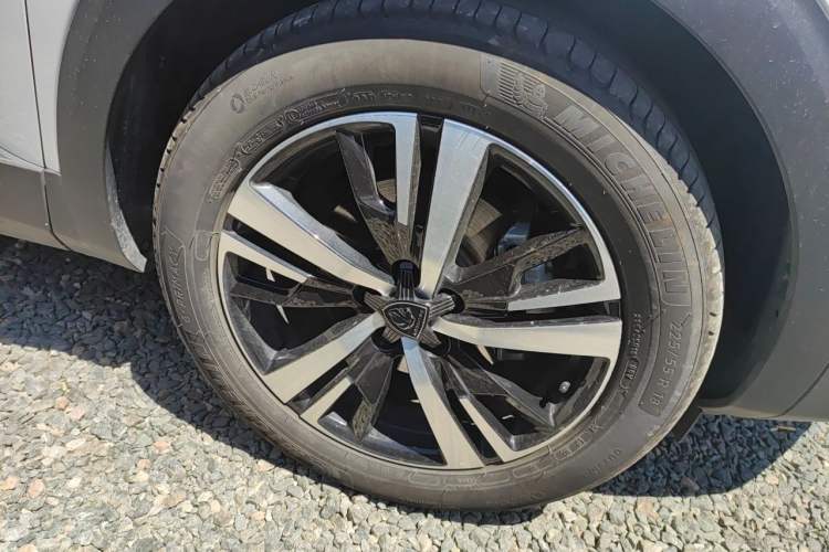 Used Peugeot 4008 2024 360THP Driving Fun Edition Right Front Wheel Hub