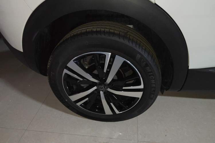 Used Peugeot 4008 2024 360THP Driving Fun Edition Right Rear Wheel Hub