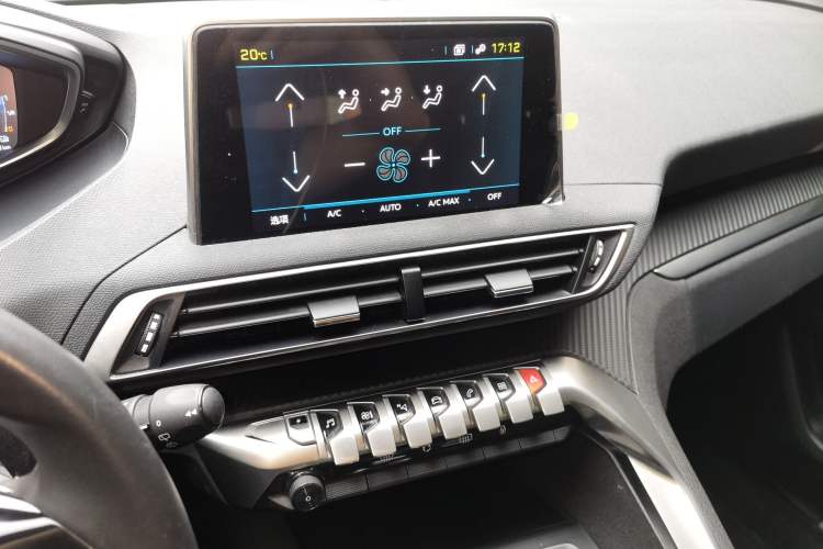 Used Peugeot 4008 New Energy 2020 1.6T PHEV Triple-Engine Luxury Edition Audio And AC Panel