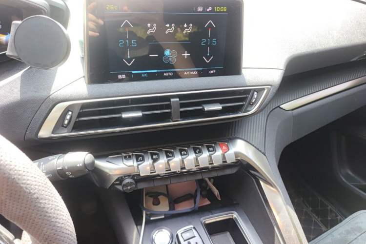 Used Peugeot 4008 New Energy 2020 1.6T PHEV Triple-Engine Luxury Edition Audio And AC Panel
