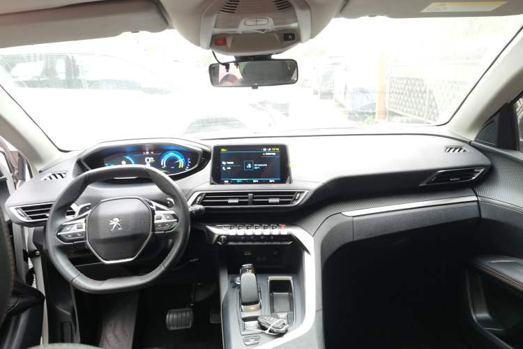 Used Peugeot 4008 New Energy 2020 1.6T PHEV Triple-Engine Luxury Edition Center Console